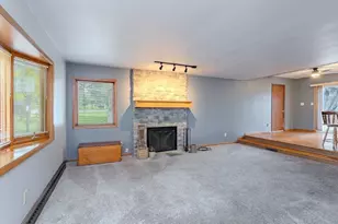 1516 Summit Dr, Wausau, WI 54401 - Photo 4