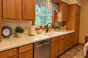 117 N Division St, Loyal, WI 54446 - Photo 12