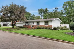 421 Shady Ln, Wisconsin Rapids, WI 54494 - Photo 4