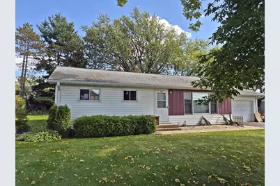 1705 N Peach Avenue, Marshfield, WI 54449 - Photo 2