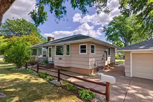 1810 Riverview Dr, Wisconsin Rapids, WI 54494 - Photo 2
