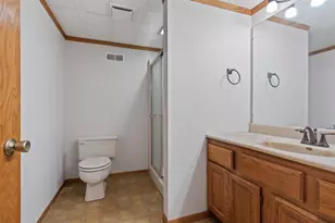 1811 Whispering Pine Dr, Plover, WI 54467 - Photo 32