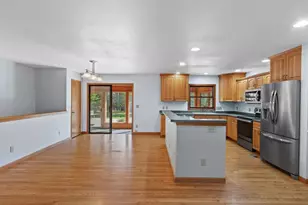 1811 Whispering Pine Dr, Plover, WI 54467 - Photo 10