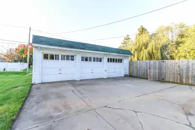 449 Wadleigh Street, Stevens Point, WI 54481 - Photo 2