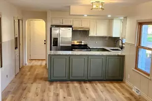 1111 N Chestnut Ave, Marshfield, WI 54449 - Photo 8