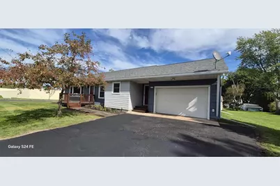 1111 N Chestnut Avenue, Marshfield, WI 54449 - Photo 2