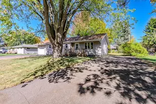 150306 Robin Ln, Wausau, WI 54401 - Photo 2