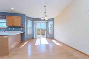 917 &amp 925 Augusta Ave, Wausau, WI 54403 - Photo 8