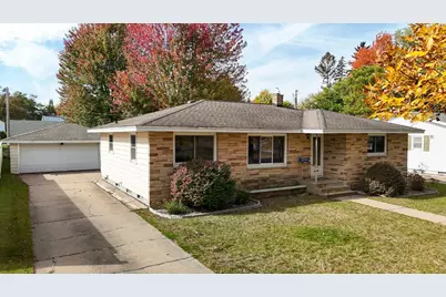 1900 Gilkay Street, Stevens Point, WI 54481 - Photo 2