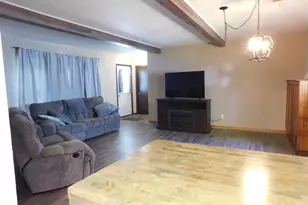 1410 E 6th St, Merrill, WI 54452 - Photo 6