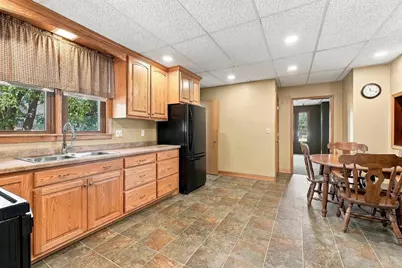 910 Two Mile Avenue, Wisconsin Rapids, WI 54494 - Photo 8