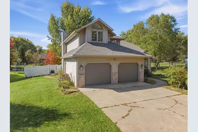 2006 Butternut Parkway, Marshfield, WI 54449 - Photo 2