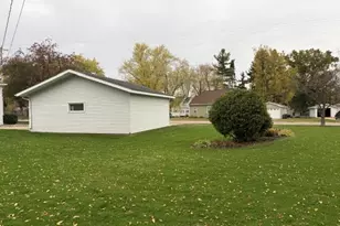 713 N Maple Ave, Marshfield, WI 54449 - Photo 6