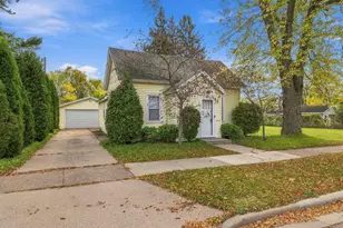 2217 Illinois Ave, Stevens Point, WI 54481 - Photo 2