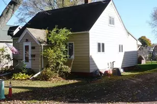 112 N Andrews Ave, Greenwood, WI 54437 - Photo 2