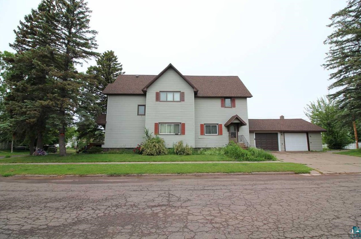 622 4th Ave, Lac Du Flambeau Reservation, WI 54806-3051