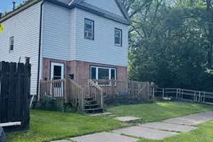 1922 Iowa Ave, Superior, WI 54880 - Photo 2