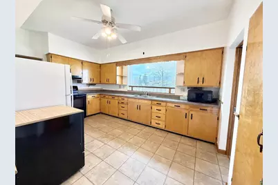 402 East 2nd St, Superior, WI 54880 - Photo 12