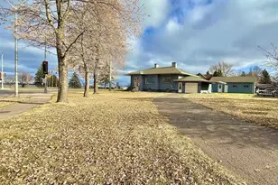 402 E 2nd St, Superior, WI 54880 - Photo 2