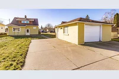 1107 E 6th St, Superior, WI 54880 - Photo 4