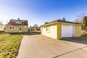 1107 E 6th St, Superior, WI 54880 - Photo 4