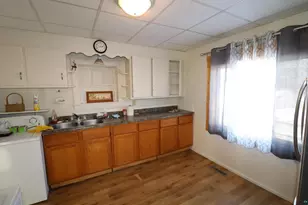 22195 Hwy 63, Grand View, WI 54839 - Photo 12
