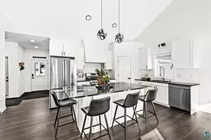 22 Spartan Cir Dr, Superior, WI 54880 - Photo 8