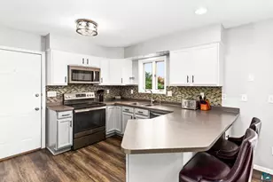 2020 E 11th St, Superior, WI 54880 - Photo 8