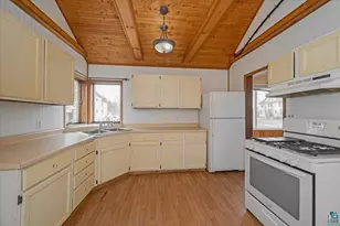 302 E 7th St, Superior, WI 54880 - Photo 6