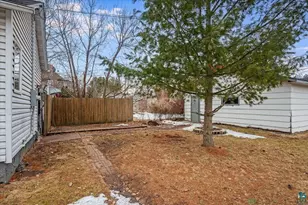 302 E 7th St, Superior, WI 54880 - Photo 20