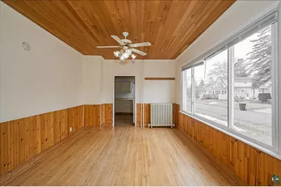 302 E 7th St, Superior, WI 54880 - Photo 8