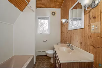 302 E 7th St, Superior, WI 54880 - Photo 12