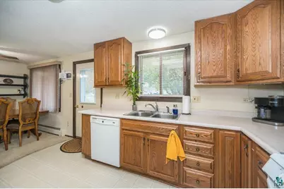 6521 Hughitt Ave, Superior, WI 54880 - Photo 8