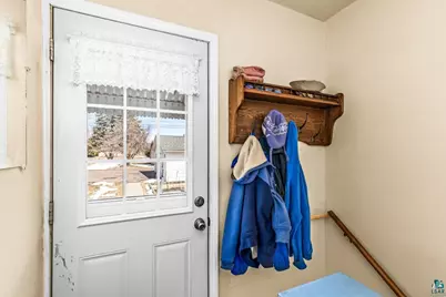 2715 E 6th St, Superior, WI 54880 - Photo 24