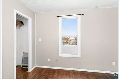 605 Weeks Ave, Superior, WI 54880 - Photo 8