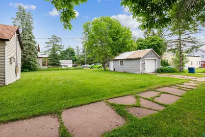 332 Pine Street, Washburn, WI 54891 - Photo 4