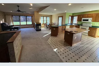 502 Spring Creek Cr, , WI 53913 - Photo 8