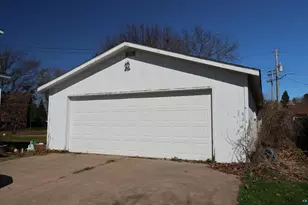 111 3rd St, Washburn, WI 54891 - Photo 4