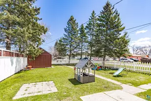 2440 Oakes Ave, Superior, WI 54880 - Photo 38
