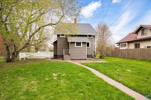 903 E 5th St, Superior, WI 54880 - Photo 2