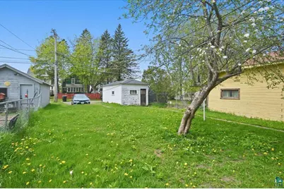 1303 Baxter Ave, Superior, WI 54880 - Photo 6
