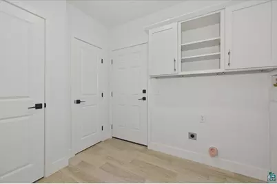 6318 Tower Ave, Superior, WI 54880 - Photo 8