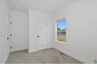 6318 Tower Ave, Superior, WI 54880 - Photo 10