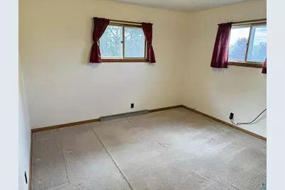 111 E 7th St, Washburn, WI 54891 - Photo 14