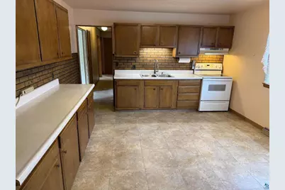 111 E 7th St, Washburn, WI 54891 - Photo 6
