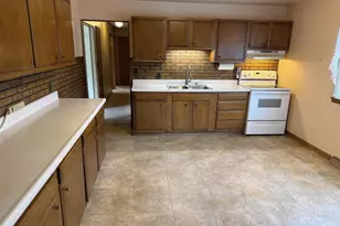 111 E 7th St, Washburn, WI 54891 - Photo 6