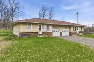 916-918 Michigan St, Spooner, WI 54801 - Photo 2