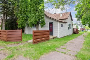 332 W Pine St, Washburn, WI 54891 - Photo 2