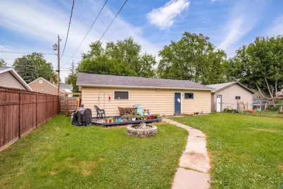 2206 Hammond Ave, Superior, WI 54880 - Photo 24