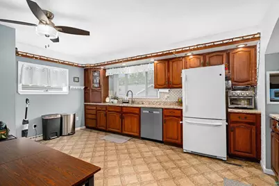 2206 Hammond Ave, Superior, WI 54880 - Photo 6